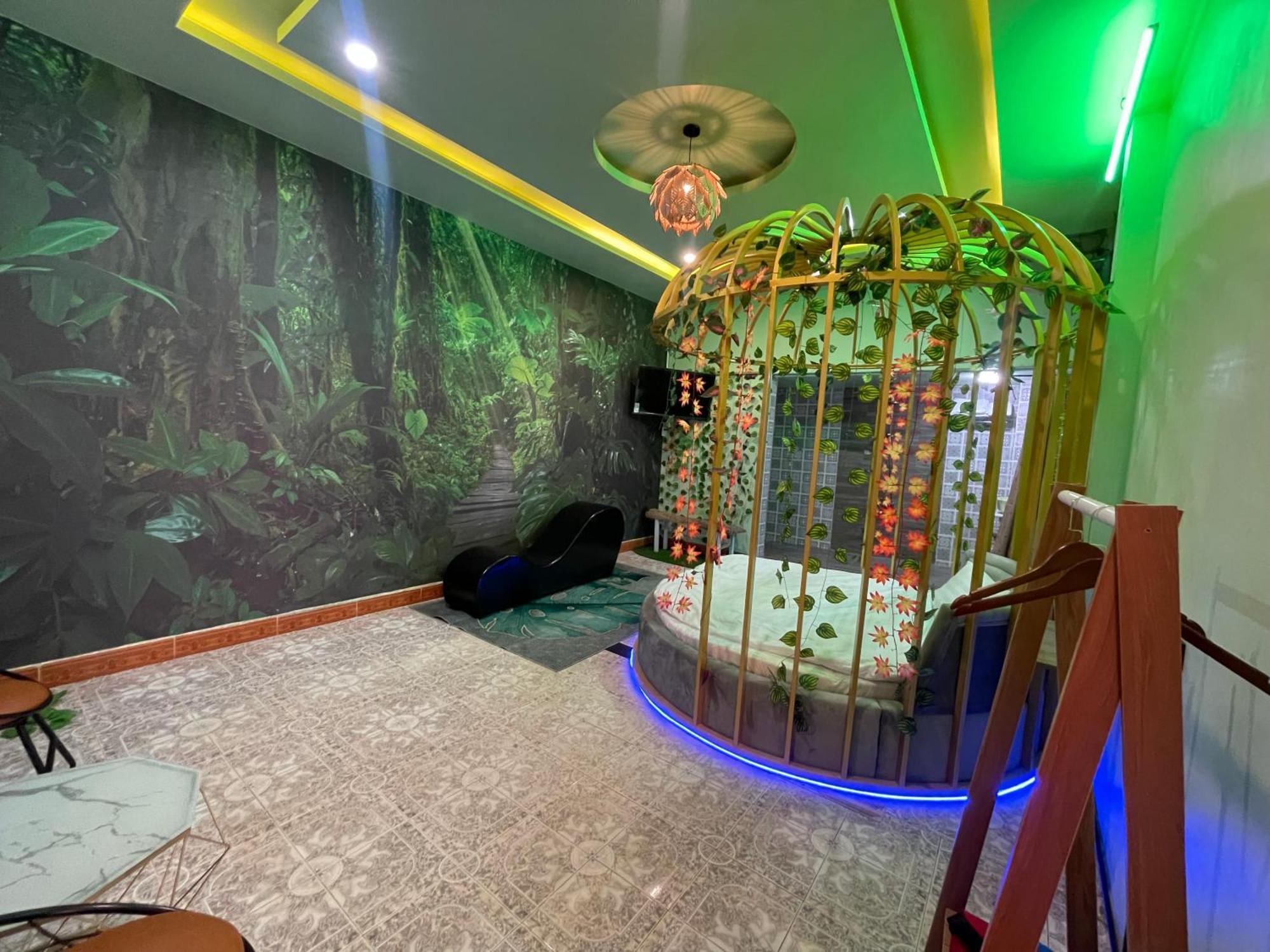 Couple Hotel - Khach San Tinh Yeu Buon Ko Sir Exterior photo